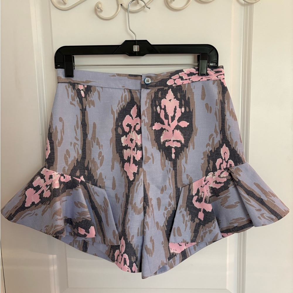 No Pise La Grama Colobri shorts Size 8 EUC